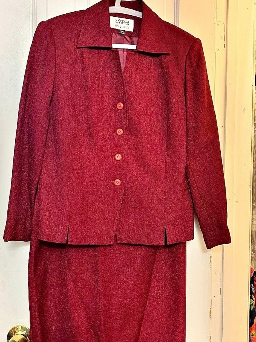 Liz Claiborne Women's Burgundy Midi Skirt Suit Size 10 Like New